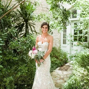 Photographer: Laura Morsman Photography  Venue: Charles Johnson House