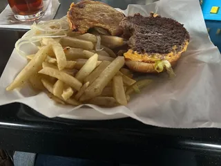 Mr J's Sports Bar & Grill