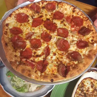 10 inch pepperoni and onion. Husband loved it!