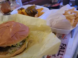 Julian's Burgers N More