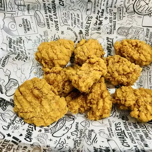 10 PC BONELESS WINGS AND FRIES