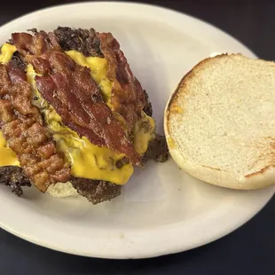 Double Cheeseburger with bacon