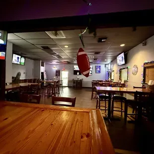 sushi and sashimi, interior