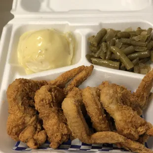 Wing Dinner with Green Beans and Mashed Potatoes