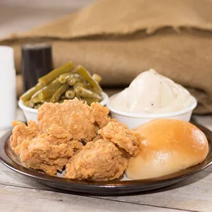 food, fried chicken, fried chicken wings, chicken wings and fried chicken, chicken wings, bbq wings, chicken, poultry, bbq chicken