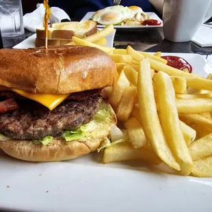 Bacon Cheeseburger