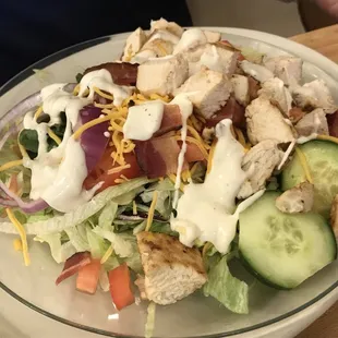 Gluten free grilled chicken salad with ranch