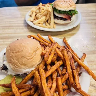 Deluxe Burger