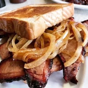 a sandwich with onions