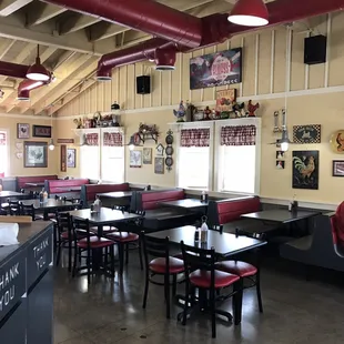 The dining room was clean and decorated super cute!