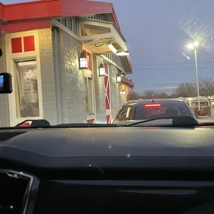 Charlie's Chicken Drive Thru Line