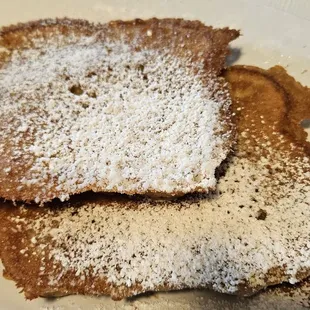 The French Toast has a nice coating to it almost like funnel cake. Excellent!