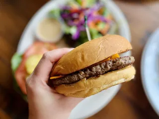 Lazy Daisy - Beverly Hills