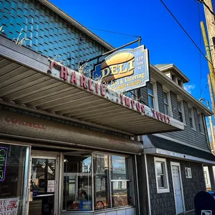 the outside of the restaurant