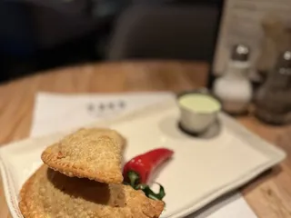 90 NINETY BAR + GRILL