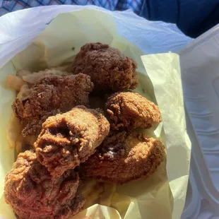 Chicken wings Fries Salad Roll