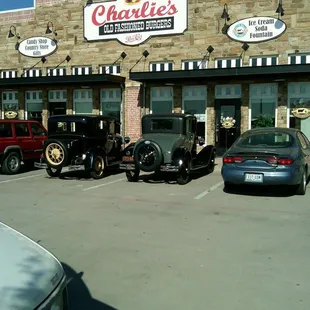 Charlie's Old Fashioned Burgers - Farmersville, Texas