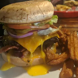 Egg " Ceptional Burger