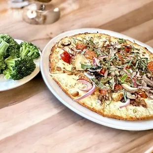 Broccoli and Tuscany Chicken Pizza with Cauliflower crust
