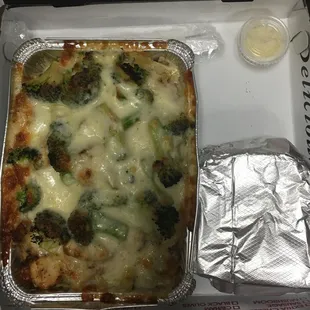 Chicken Broccoli Alfredo  Comes with Garlic Bread and Parmesan Cheese