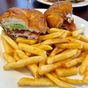 Charlie's Pub and Grill