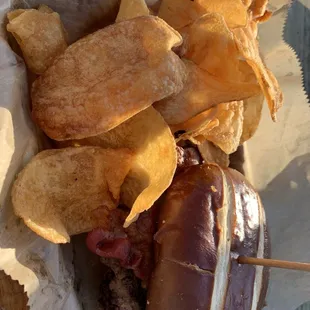 Pretzel Tweety Burger