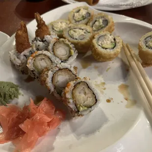 Mexican roll and super crunchy scallop roll
