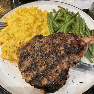 Pork chops with mac and cheese and green beans