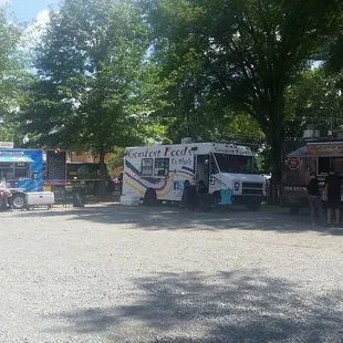 More food trucks