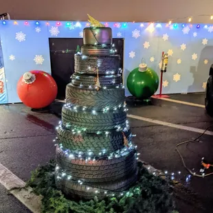 Christmas Village at Speedway Christmas | Instagram: @telephonesmoothie