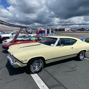 Auto Show Thursday September 8, 2022