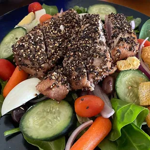 Salad with Peppered Crusted Tuna