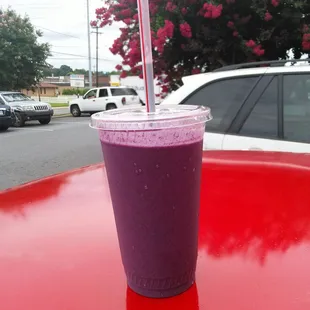 Banana &amp; blueberry protein smoothie