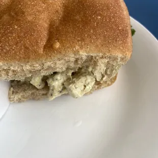 Chicken salad-did not have the pineapple as stated I the menu.