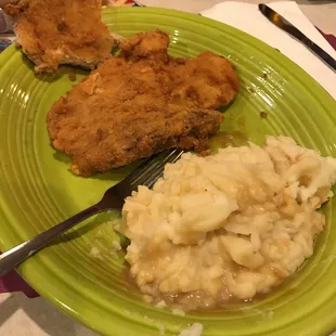 fried chicken and mashed potatoes