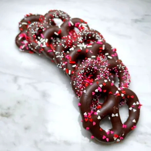 chocolate covered pretzels with sprinkles