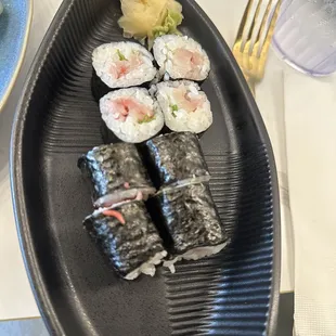 Hamachi Roll