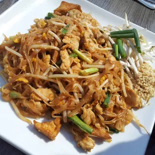 Chicken pad Thai