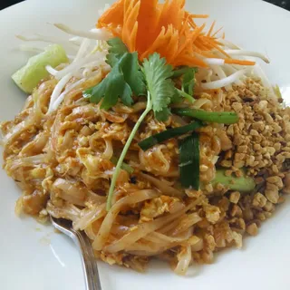 Crab Pad Thai*