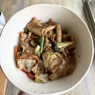 Pad Kee Mao** (Drunken Noodle)