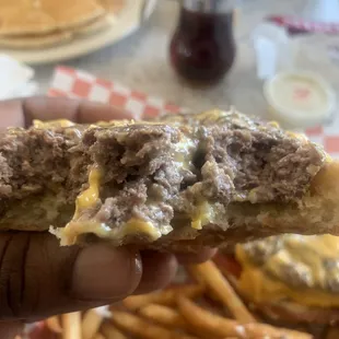 Charmer’s Fresh Burgers