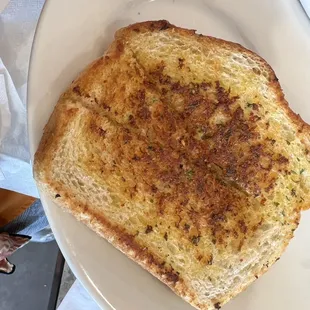 Garlic toast Comes with dinner