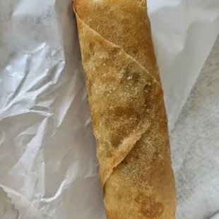 free egg roll they gave with my 2 orders.... not bad