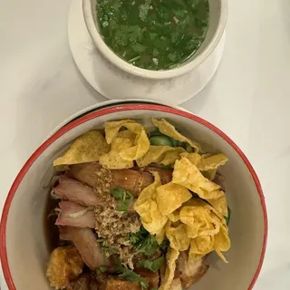 Bamii Moo Dang Moo Krob