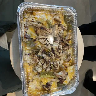 Nachos with chicken.