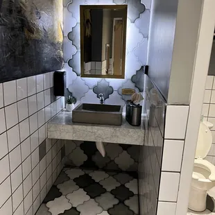 Super cute bathroom