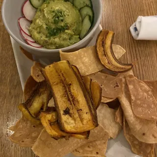 Guaca-Hummus