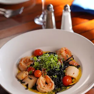 Black Linguine Di Mare