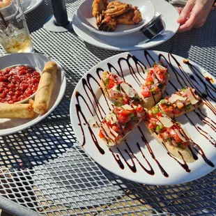 Upper deck is for apps and taps!