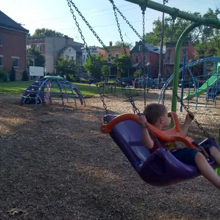 #bigpurpleorangeswing @chase&amp;ferguschildrenspark #saturdaynight  #familyfun